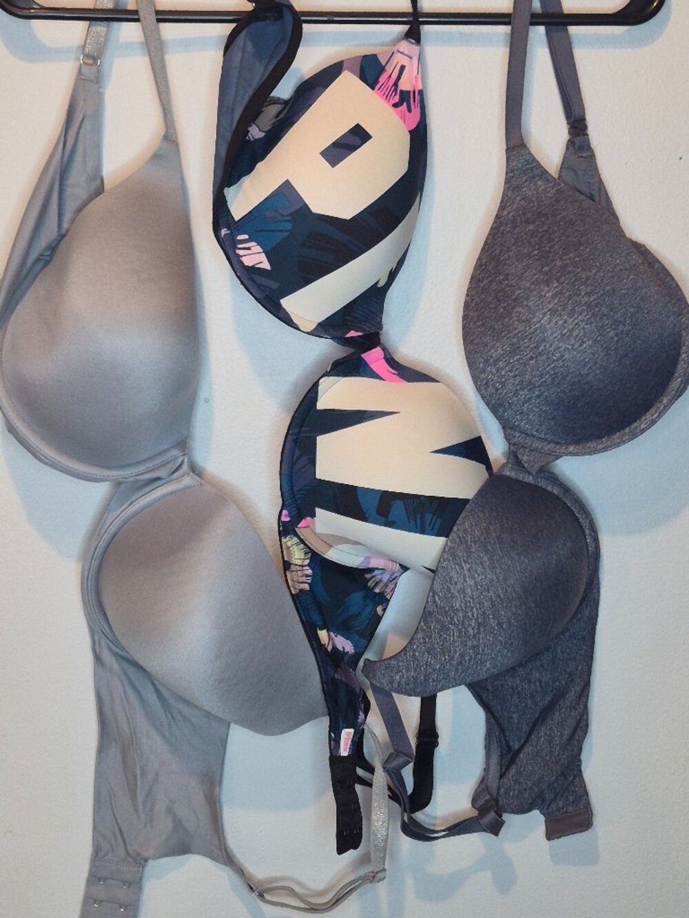 Various Victoria's Secret Bras 32DD Set of 3